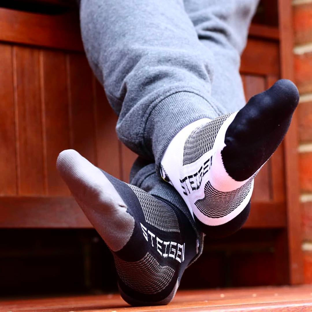 white and black steigen running socks