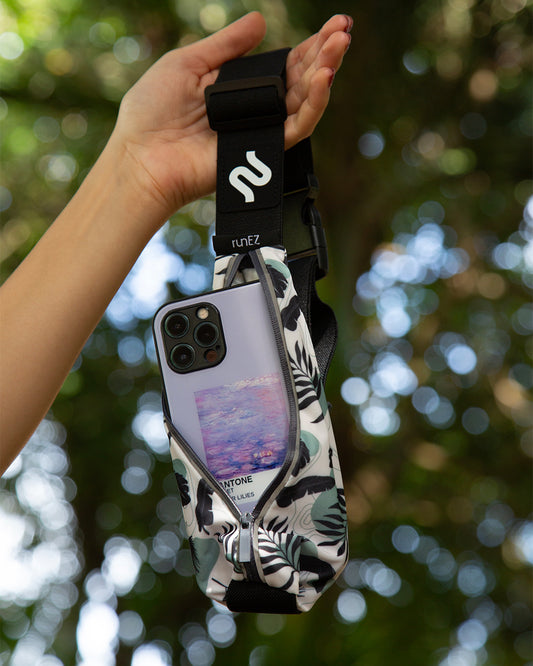 iphone in running belt